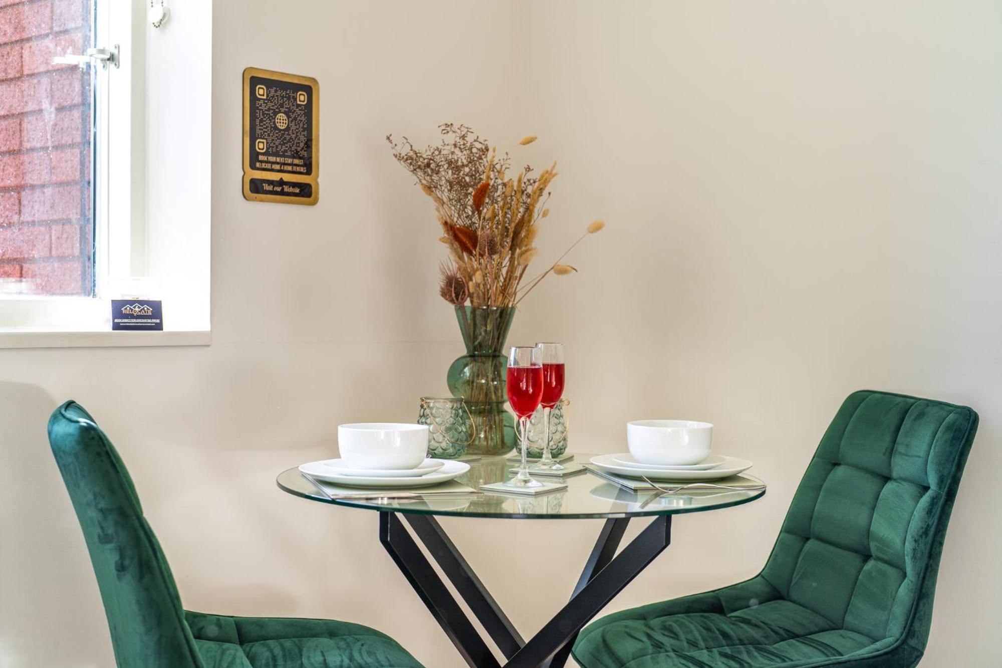 Luxury 1 Bedroom Serviced Apartment With Roof Terrace & Gym Stevenage Zewnętrze zdjęcie