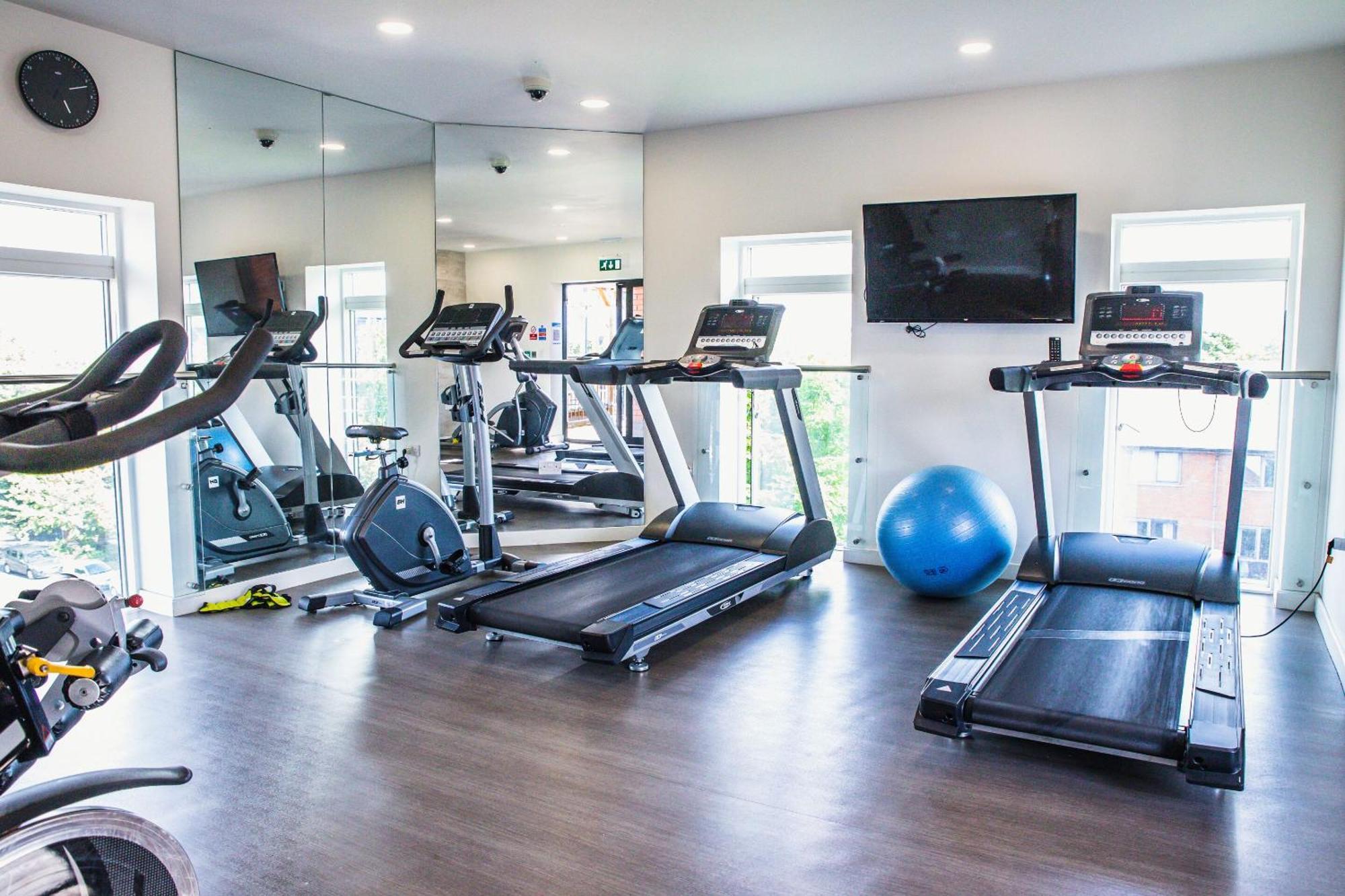 Luxury 1 Bedroom Serviced Apartment With Roof Terrace & Gym Stevenage Zewnętrze zdjęcie