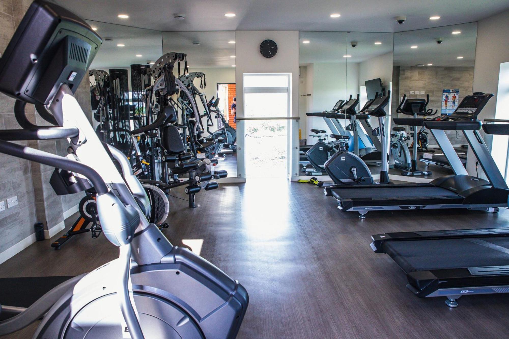Luxury 1 Bedroom Serviced Apartment With Roof Terrace & Gym Stevenage Zewnętrze zdjęcie