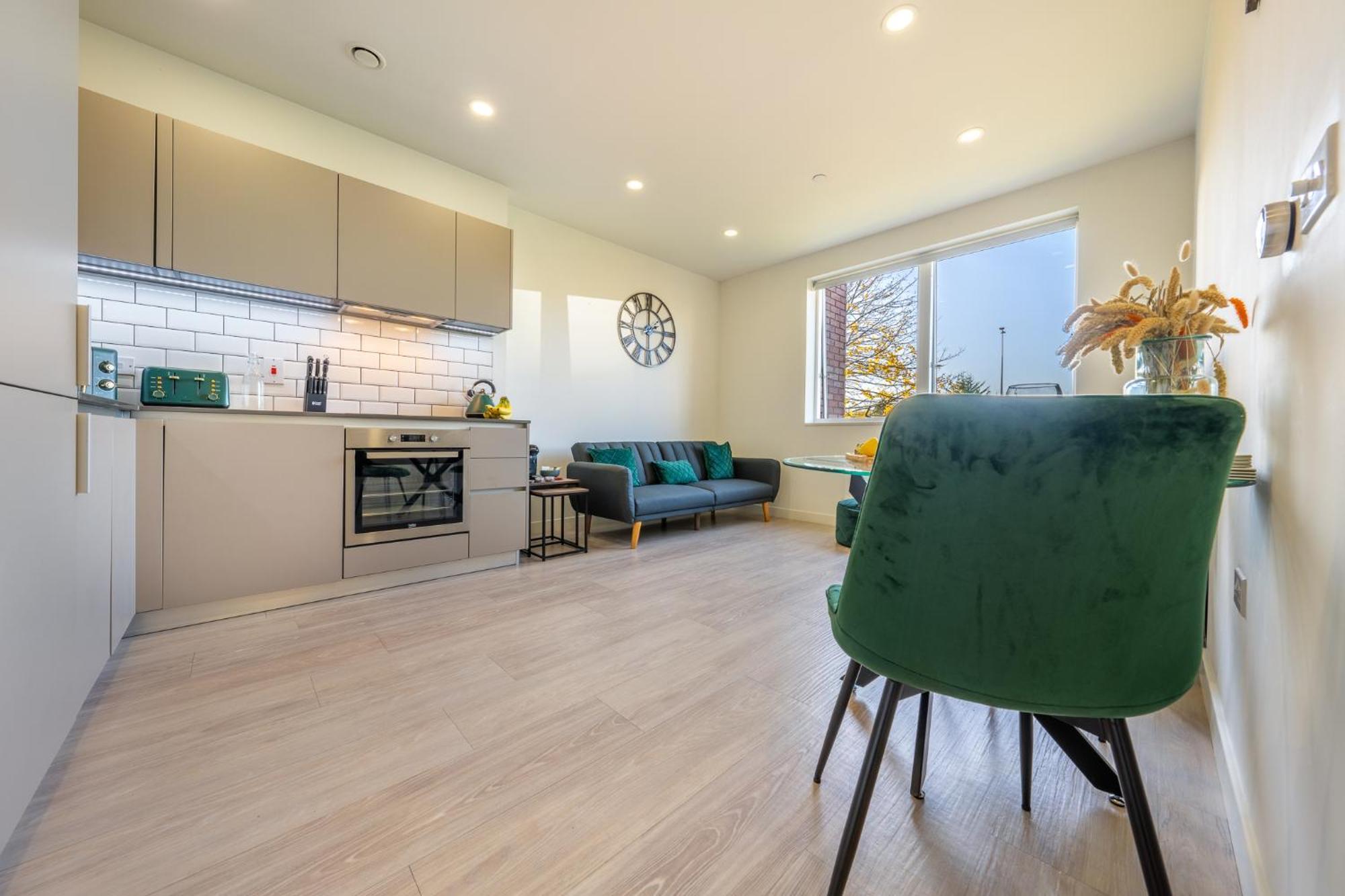 Luxury 1 Bedroom Serviced Apartment With Roof Terrace & Gym Stevenage Zewnętrze zdjęcie