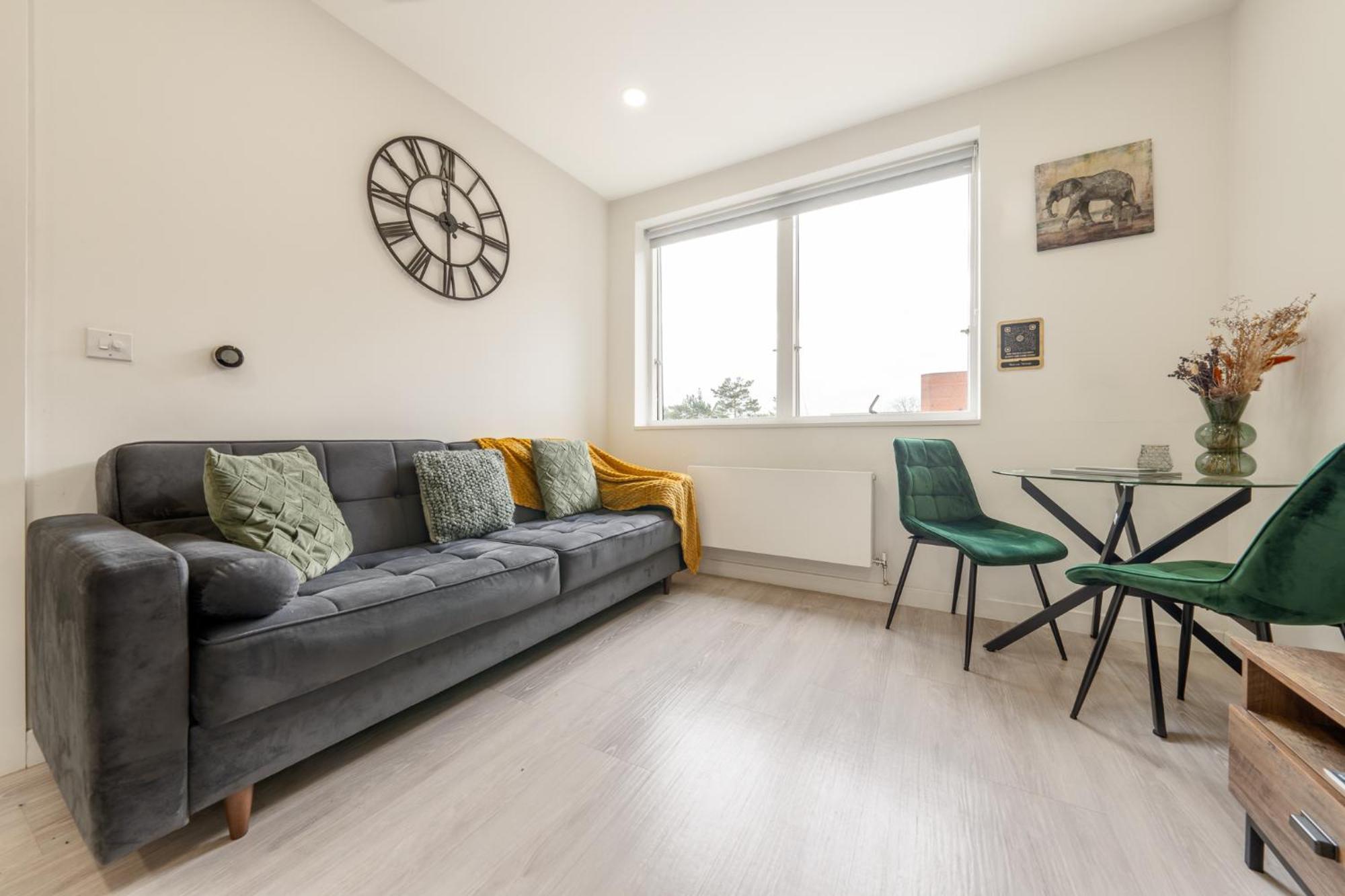 Luxury 1 Bedroom Serviced Apartment With Roof Terrace & Gym Stevenage Zewnętrze zdjęcie