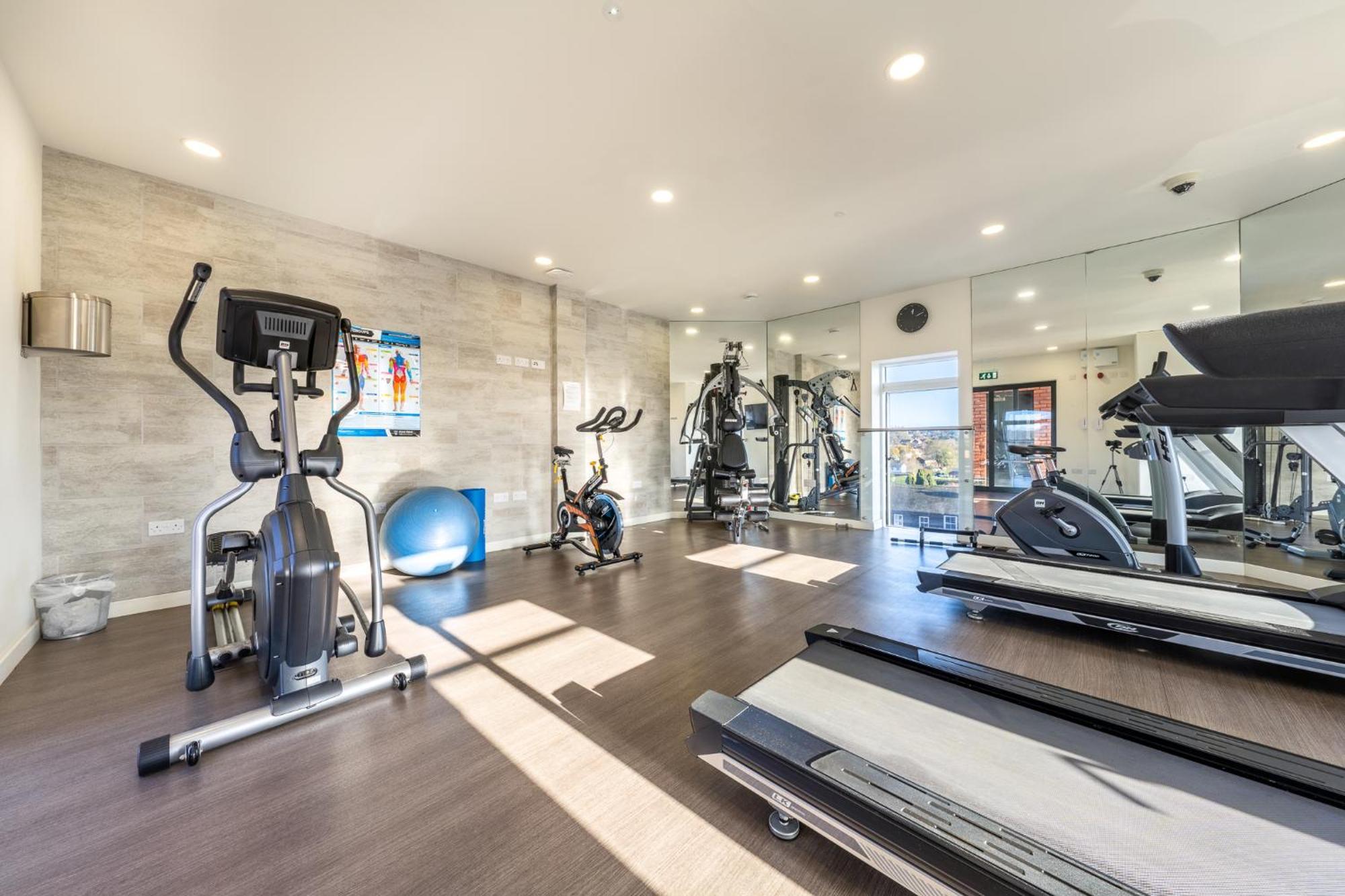 Luxury 1 Bedroom Serviced Apartment With Roof Terrace & Gym Stevenage Zewnętrze zdjęcie